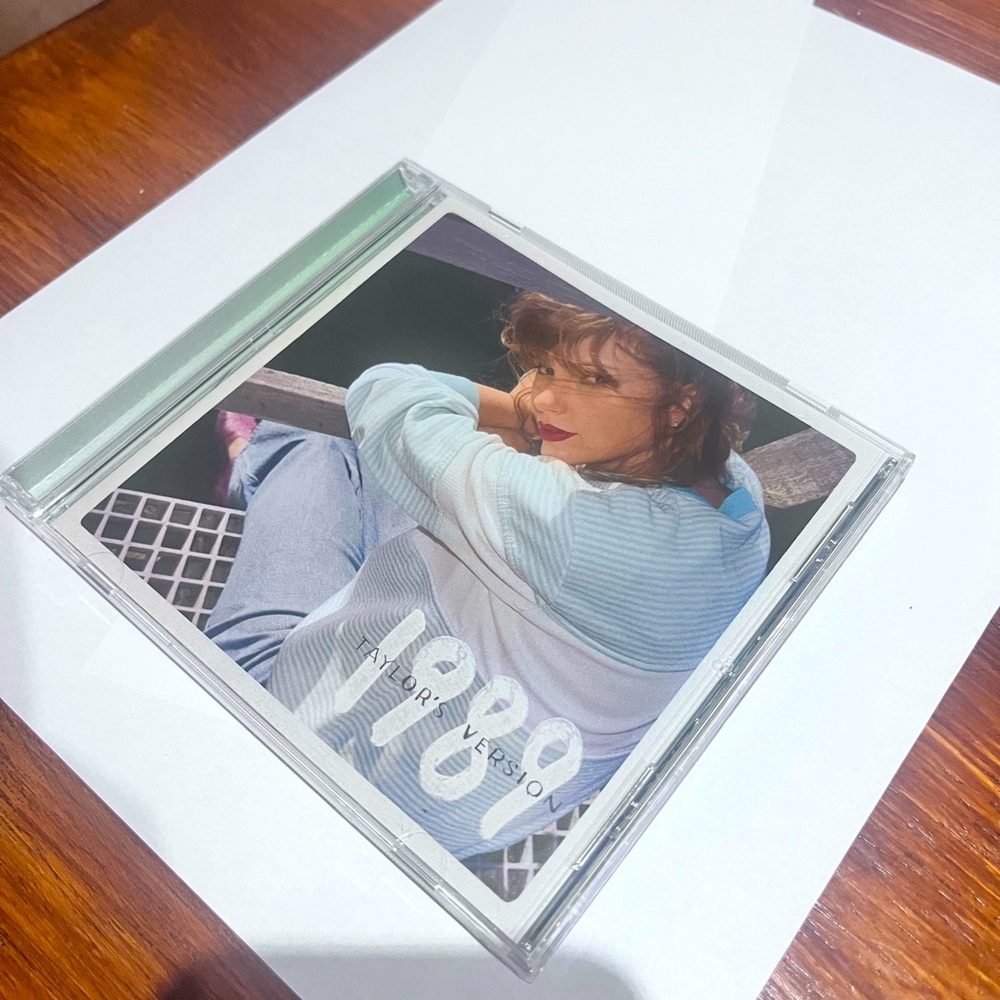 1989 (Taylor’s Version) Aquamarine Green CD - No From the Vault photos